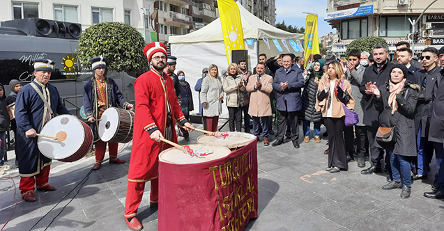 İYİ Parti şehitleri andı