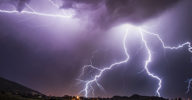 Yıldırım düşmesi sonucu bir kişi hayatını kaybetti