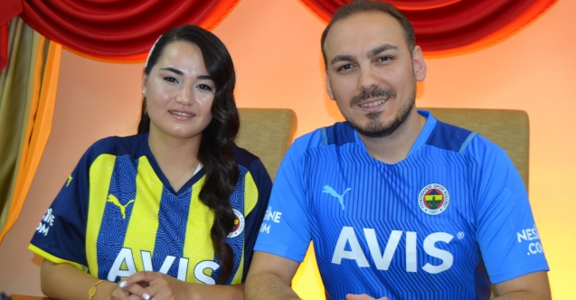 Fenerbahçeliler Günü'nde Fenerbahçe Formasıyla Nikah Masasına Oturdular