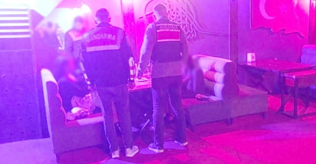 Jandarmadan Eğlence Mekanlarına Sıkı Denetim: 446 Kişi Sorgulandı