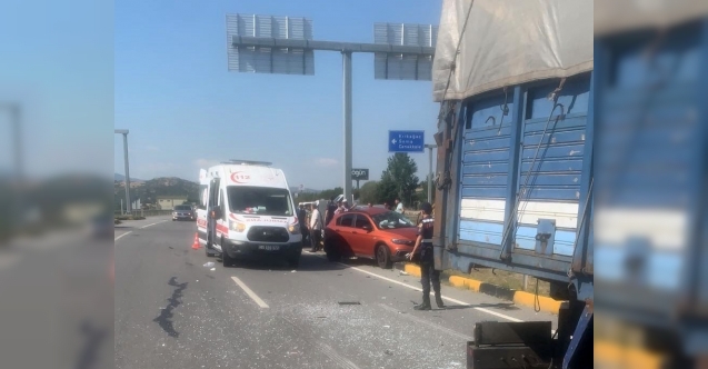 Kırkağaç İlçesinde Trafik Kazası: 1'i ağır 5 yaralı
