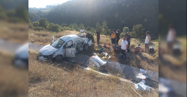 Soma'da Trafik Kazası: 3'ü ağır 5 yaralı