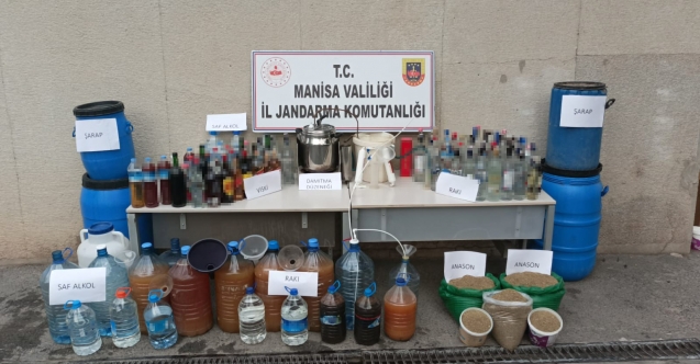 Manisa'da 1 ton kaçak içki ele geçirildi