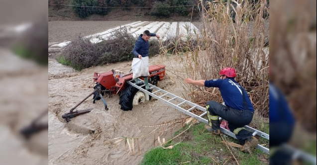 Taşan Derede Mahsur Kalan adamı İtfaiye Kurtardı