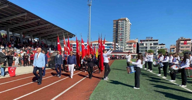 Sarıgöl ve Alaşehir’de cumhuriyet coşkusu