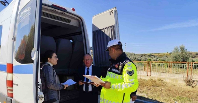 Sarıgöl’de okul servisleri sıkı denetimden geçti