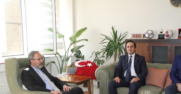 AK Partili Kasapoğlu: "Kula’da hem spor altyapısının hem de gençlik çalışmalarının güçlendirilmesi adına iş birliğimiz sürecek"