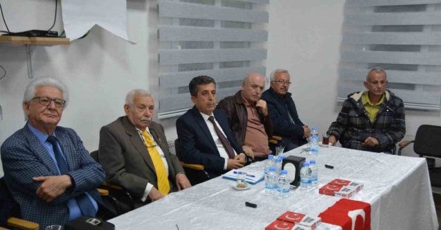 Akhisar’da Öğretmenler Günü buluşmasında tecrübeli öğretmenlerden ders