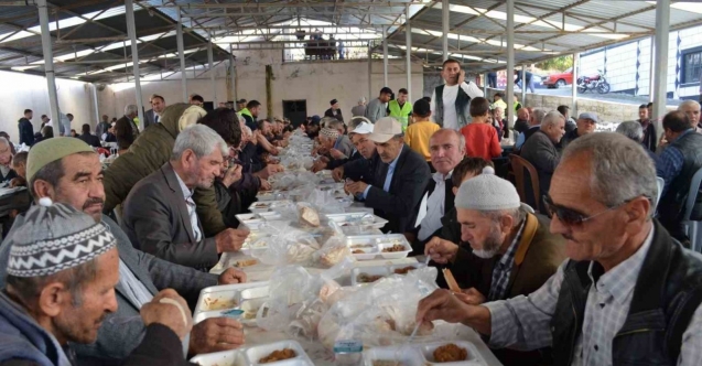 Güneşli’de 7 bin kişi aynı sofrada buluştu