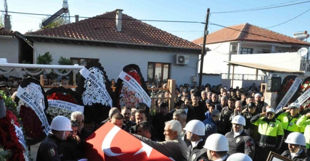 Kazada şehit olan Polis Memuru Ali Barut son yolculuğuna uğurlandı