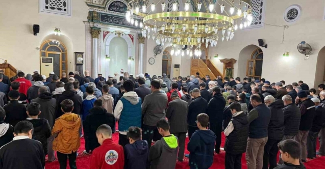 Sabah namazı sonrası sahaya çıktılar