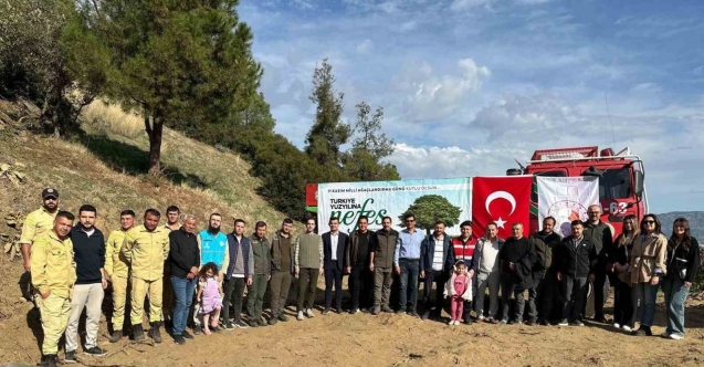 Sarıgöl’de 300 fidan toprakla buluştu