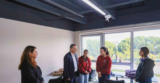 Yunusemre’den 10 Kasım’da gençlere ’Nutuk’ hediyesi