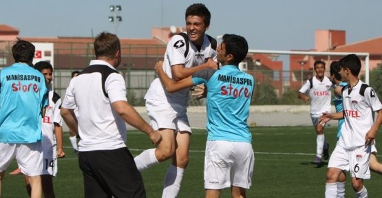 MANİSASPOR'UN U16’LARI AĞABEYLERİNE ÖZENDİ 