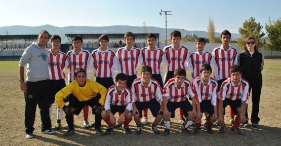 ÖDÜNÇ FORMA İLE ŞAMPİYON OLDULAR