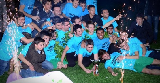 ŞAMPİYON TACINI TAKTI!..