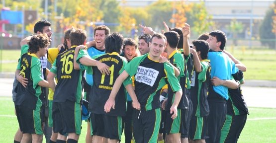 SANAYİSPOR'A AKMESCİTSPOR DA DAYANAMADI 5-0