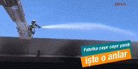 MANİSA'DA FABRİKA CAYIR CAYIR YANDI