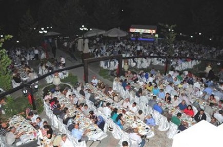 Vali Daşöz Şehit Aileleri ve Gaziler ile İftar Yemeğinde Buluştu