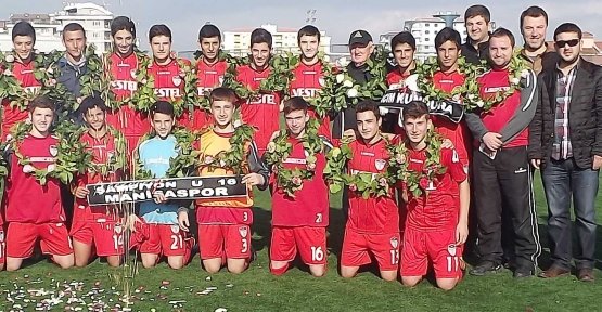 VEE SÜPER GENÇLER ŞAMPİYON!