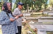 Mezarlıklarda duygu seli
