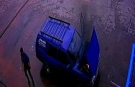 Manisalı aile alev alan otomobilden son anda kurtuldu