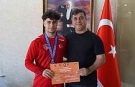 İl Müdürü Yunus Öztürk’ten milli güreşçiye tebrik