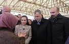 Başkan Balaban ve İl Başkanı Özalper pazar alışverişinde vatandaşlarla buluştu