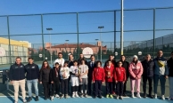 Manisa’da genç sporcular tenis il birinciliği için ter döktü