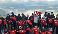 Spil’in zirvesinde Türk Bayrağı açtılar