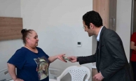 Manisa’daki hastalara mesir macunu dağıtıldı