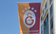 Salihli’de caddelere şampiyon Galatasaray bayrakları asıldı