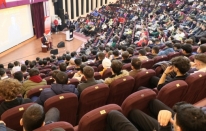 Metin Şentürk Manisa’da Gençlerle Buluştu