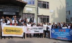 SAĞLIK ÇALIŞANLARI ALDIKLARI ÜCRETLERİ PROTESTO ETTİLER