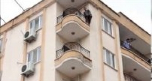 MANİSA'DA İNTİHAR GİRİŞİMİ