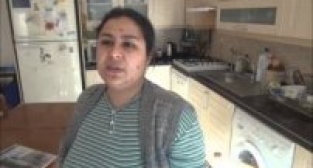 YIKIMI YAPILAN BİNA YANINDAKİ BİNAN ÜZERİNE DÜŞTÜ 