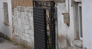 "Kızının erkek arkadaşı" diye eşini vurdu