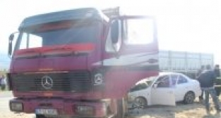 SALİHLİ'DE TRAFİK KAZASI 4 YARALI