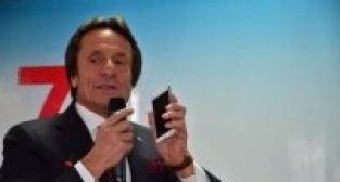 AHMET NAZİF ZORLU ÖĞRENCİLERE DENEYİMLERİNİ AKTARDI