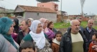 ELEKTRİK KESİNTİLERİ NURLUPINAR SAKİNLERİNİ CANINDAN BEZDİRDİ