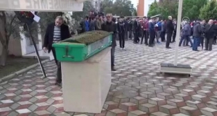 Motosiklet kazasında ölen genç son yolculuğuna uğurlandı