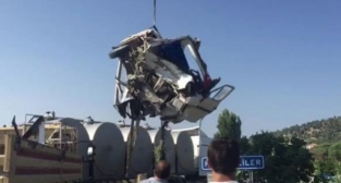 MANİSA'DA KATLİAM GİBİ KAZA 15 ÖLÜ