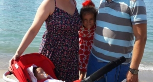 TRAFİK CANAVARI BİR AİLEYİ YOK ETTİ