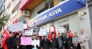 ARABASINI EVİNİ SATAN PARASINI BANK ASYA'YA YATIRIYOR