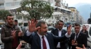 İDRİS BAL MANİSA'DA ESTİ GÜRLEDİ