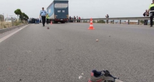 Minik Ömer'den Geriye Ayakkabısı Kaldı