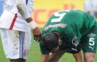 19 MAYIS STADI ZEMİNİ KAĞIT GİBİ!