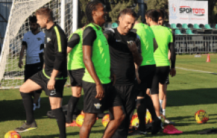 "BULUNDUĞUMUZ YERİ YADIRGAMIYORUZ"