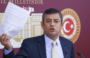 ÖZEL AÇTI AĞZINI YUMDU GÖZÜNÜ!