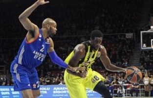 FENERBAHÇE VE EFES'TEN TARİHİ REST!